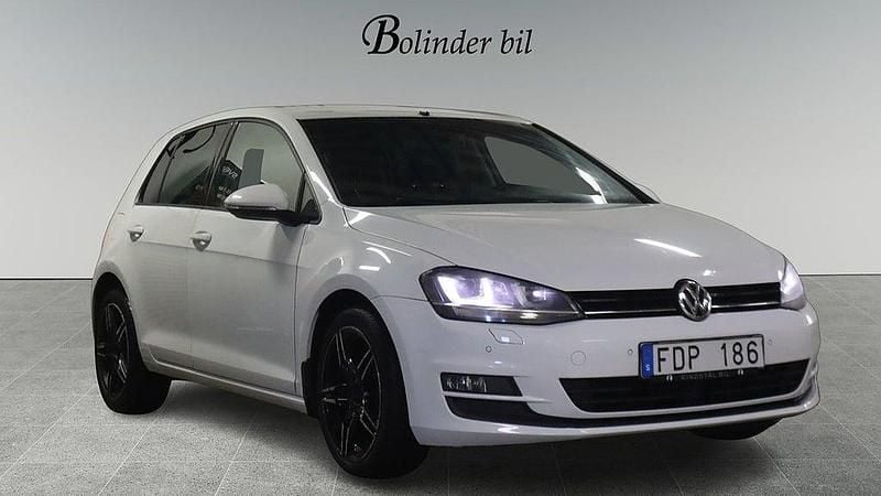 Begagnad VW Golf VII 105 HK (77 kW) 2013 Vit Halvkombi