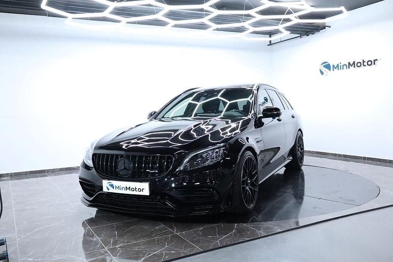 Svart Begagnad 2019 Mercedes C63S AMG AMG Kombi | 624 900 kr (Marknadspris) - Bild 1/4