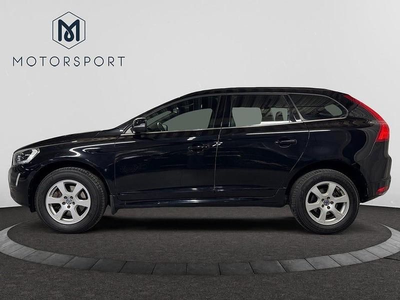 Begagnad Volvo XC60 Momentum 190 HK (139 kW) 2015 Svart metallic SUV