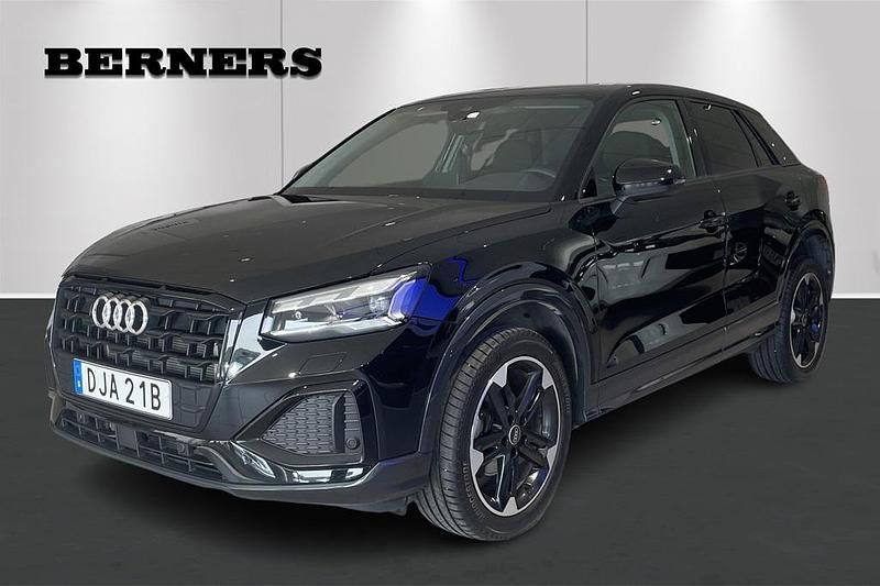 Svart Begagnad 2023 Audi Q2 Advanced Plus SUV | 259 900 kr (Lite dyr) - Bild 1/4