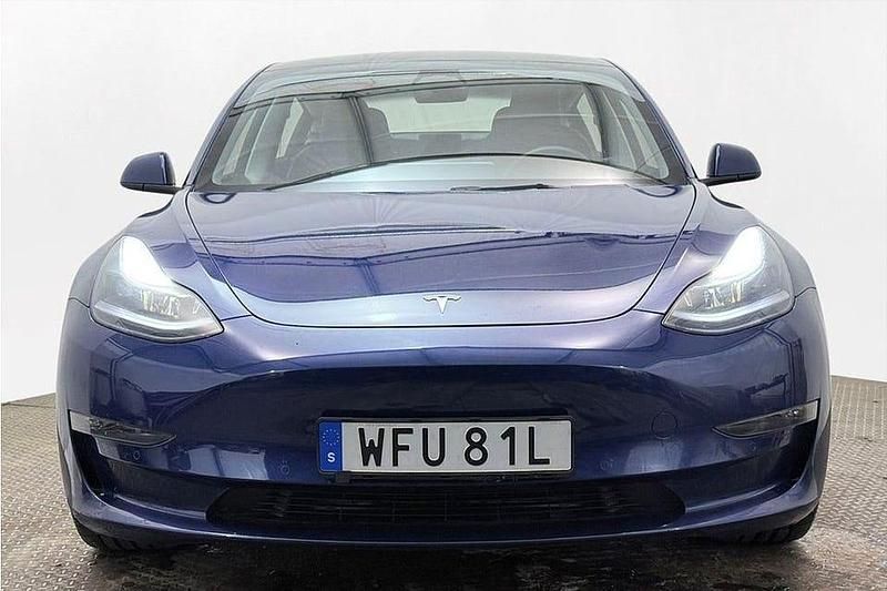 Begagnad Tesla Model 3 Long Range AWD 324 kW (441 HK) 2022 Blå Sedan