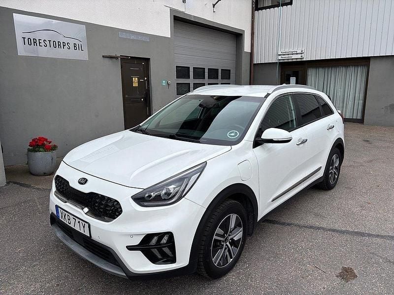 Vit Begagnad 2020 Kia Niro Advance SUV | 159 000 kr - Bild 1/4