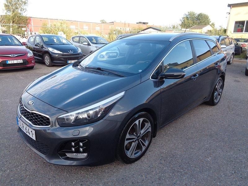 Grå Begagnad 2016 Kia Ceed Sportswagon GT-Line Kombi | 84 900 kr (Marknadspris) - Bild 1/4