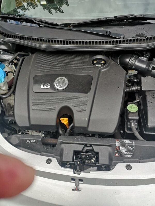 Silver Begagnad 2007 VW Beetle Cab | 99 900 kr (Marknadspris) - Bild 1/4