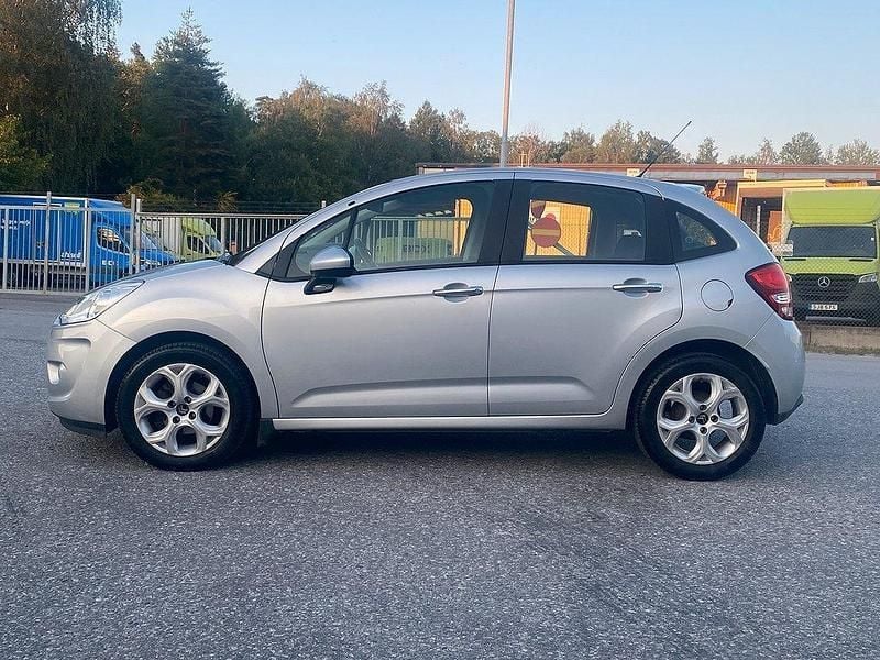 Silver Begagnad 2012 Citroën C3 Halvkombi | 68 800 kr (Lite dyr) - Bild 1/4