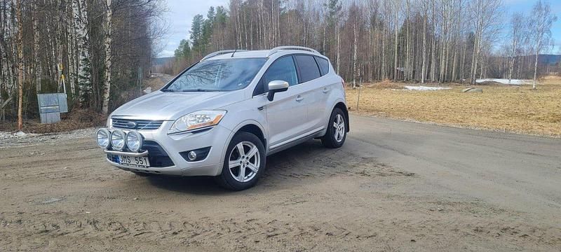 Grå Begagnad 2010 Ford Kuga SUV | 47 000 kr - Bild 1/4