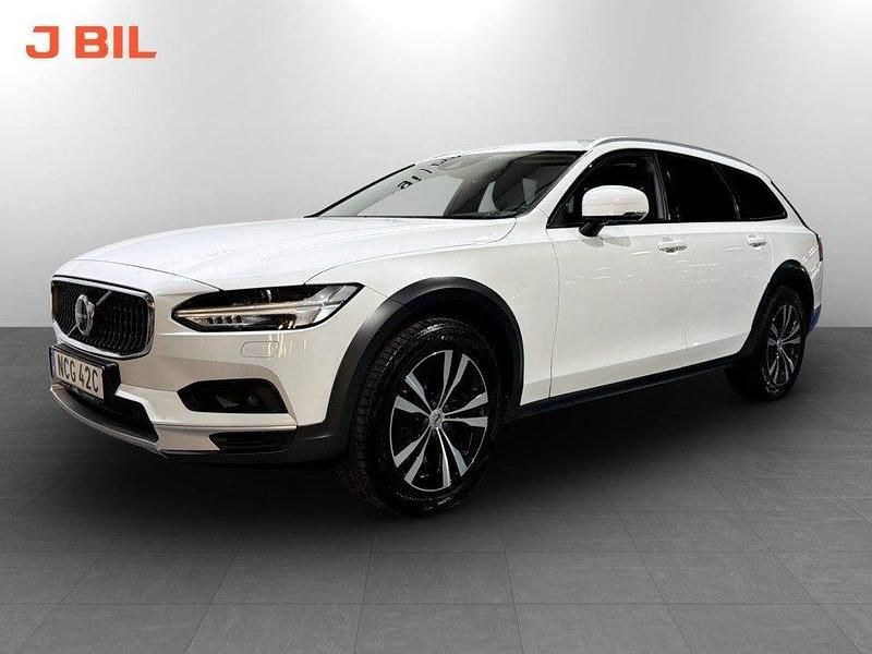 Vit Begagnad 2021 Volvo V90 CC Momentum Kombi | 239 900 kr (Marknadspris) - Bild 1/4