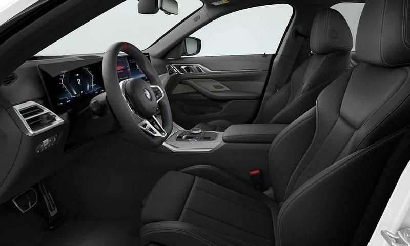 Begagnad BMW i4 Comfort Edition 442 kW (601 HK) 2000 Alpine white Sedan