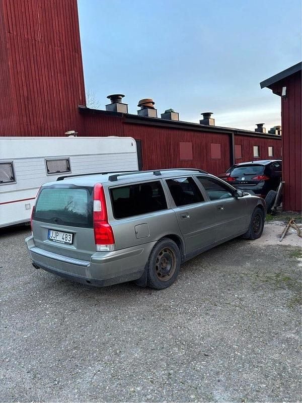 Begagnad 2007 Volvo V70 Kombi | 22 000 kr - Bild 1/4