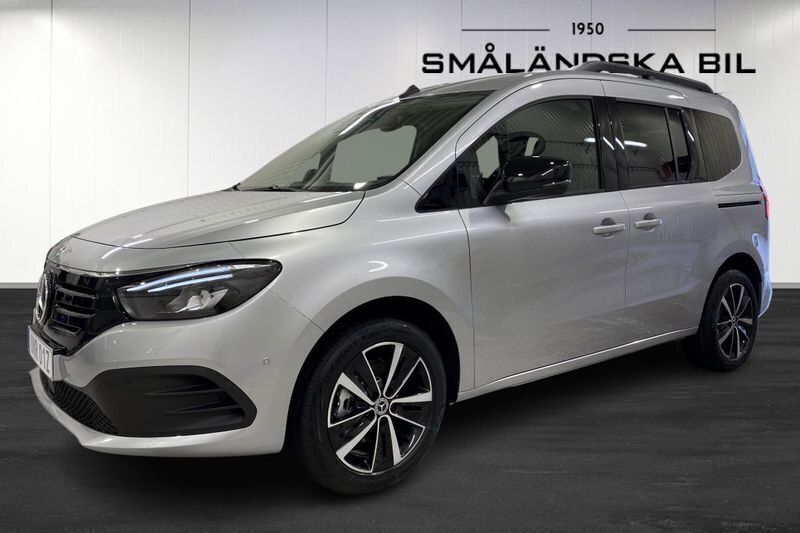 Silver Begagnad 2023 Mercedes EQT200 Minibuss | 531 160 kr - Bild 1/4