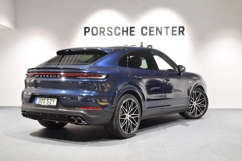 Begagnad Porsche Cayenne 471 HK (346 kW) 2025 Blå SUV