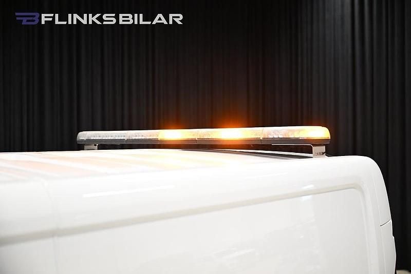 Begagnad Opel Vivaro 125 HK (91 kW) 2019 Vit Minibuss