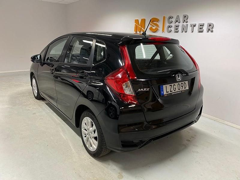 Begagnad Honda Jazz 102 HK (75 kW) 2019 Svart Halvkombi