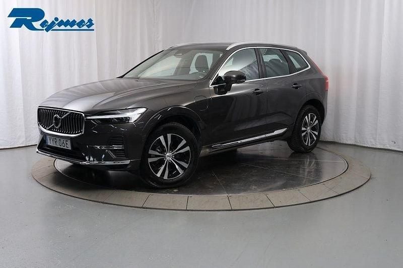 Grå Begagnad 2024 Volvo XC60 Core SUV | 469 900 kr (Superpris) - Bild 1/4