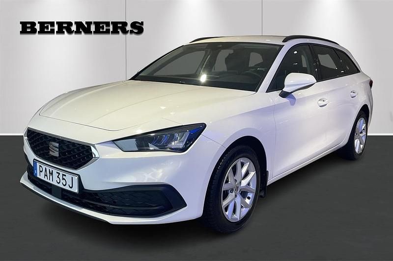 Begagnad Seat Leon Style 151 HK (111 kW) 2021 Vit