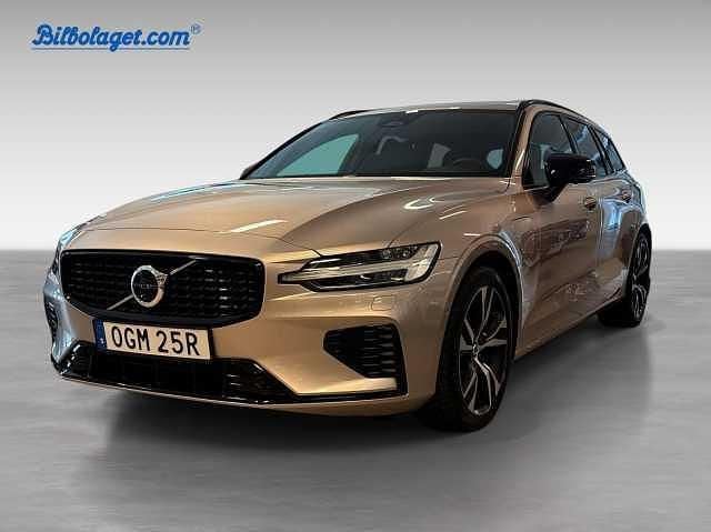 Begagnad Volvo V60 Plus 349 HK (256 kW) 2026 Grå Kombi