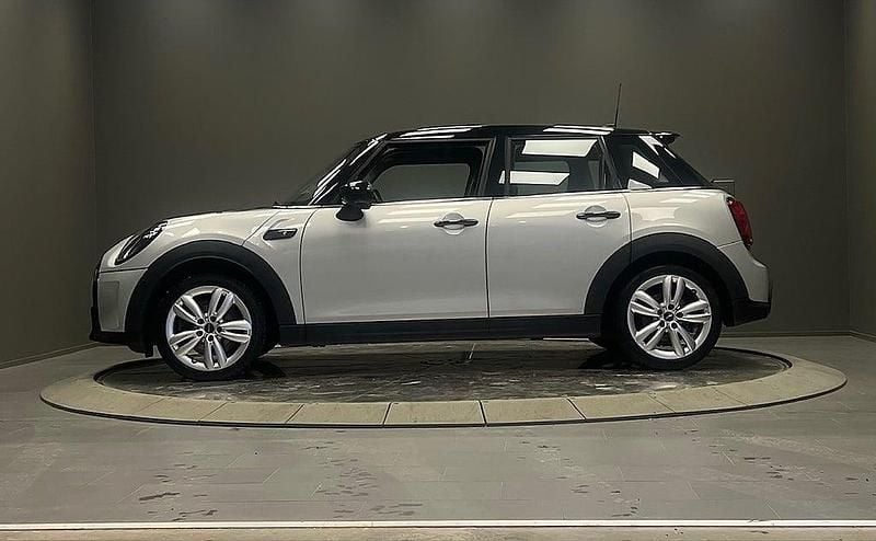 Begagnad Mini Cooper S 178 HK (130 kW) 2021 Silver Halvkombi