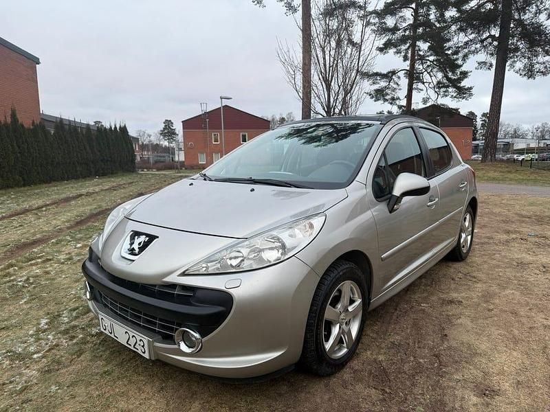 Begagnad 2008 Peugeot 207 Halvkombi | 21 000 kr (Marknadspris) - Bild 1/4