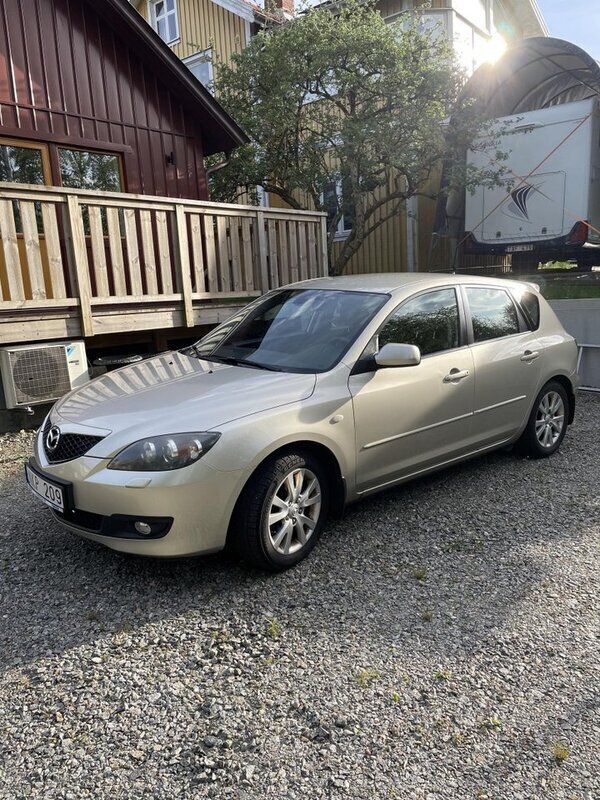 Grå Begagnad 2008 Mazda 3 Inclusive Halvkombi | 21 500 kr (Bra pris) - Bild 1/3