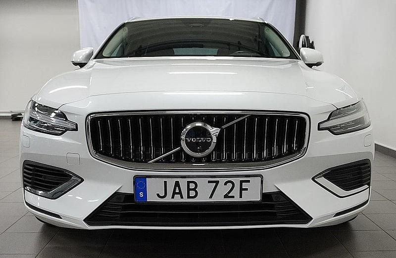Begagnad Volvo V60 2023 Vit Kombi