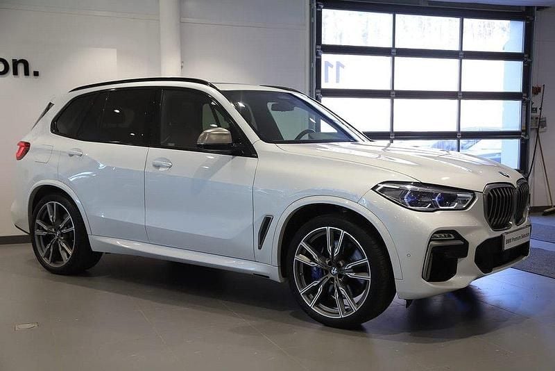 Vit Begagnad 2018 BMW X5 M Sport SUV | 599 000 kr (Marknadspris) - Bild 1/3