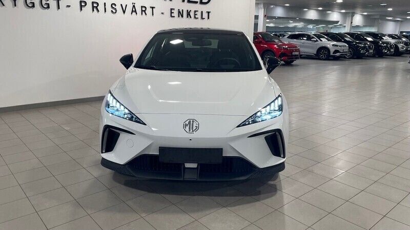 Begagnad MG MG4 EV 150 kW (204 HK) 2022 Vit Halvkombi
