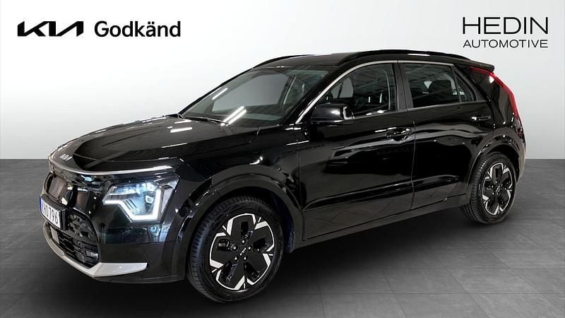 Svart (black) Begagnad 2022 Kia e-Niro 2 SUV | 319 900 kr (Dyr) - Bild 1/4