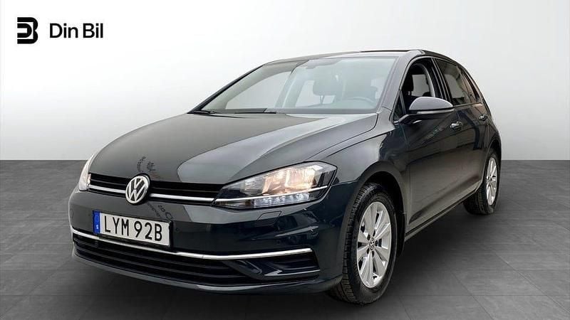 Grå Begagnad 2020 VW Golf VII | 169 900 kr (Marknadspris) - Bild 1/4