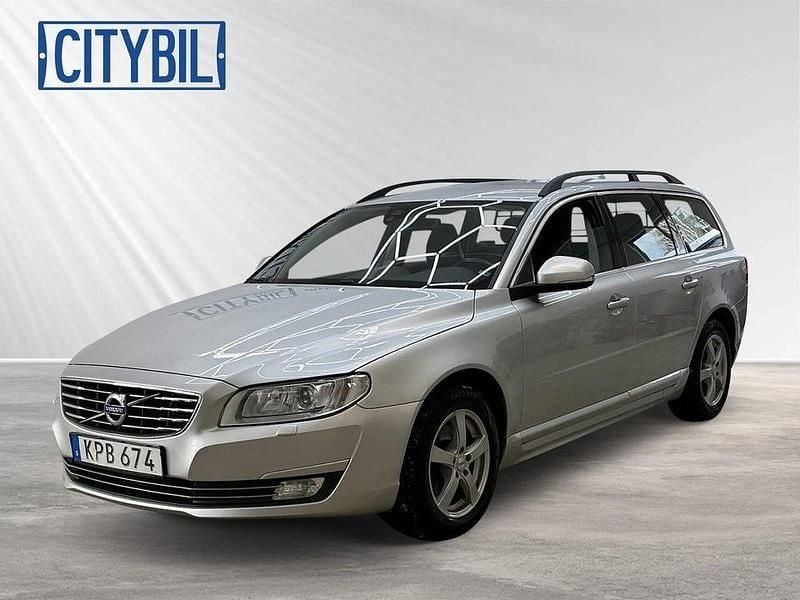 Begagnad Volvo V70 Momentum 181 HK (133 kW) 2014 Silver Kombi