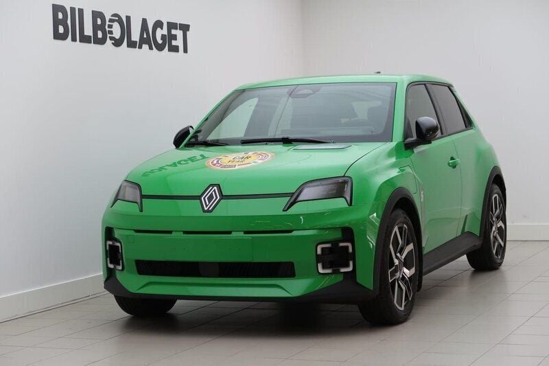 Grön Ny 2025 Renault R5 Techno Halvkombi | 411 800 kr (Marknadspris) - Bild 1/4