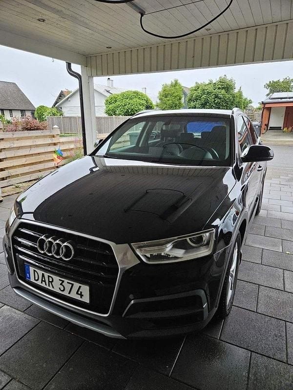 Svart Begagnad 2016 Audi Q3 Sport SUV | 174 000 kr (Marknadspris) - Bild 1/4
