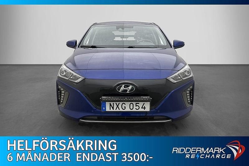 Begagnad Hyundai Ioniq Premium 100 kW (136 HK) 2018 Mörkblå Halvkombi