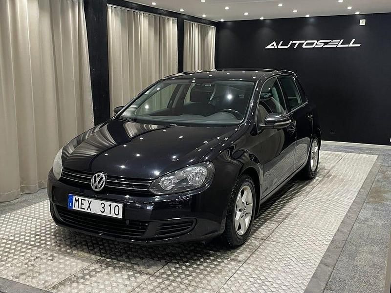 Svart Begagnad 2011 VW Golf VII Halvkombi | 59 900 kr (Marknadspris) - Bild 1/4