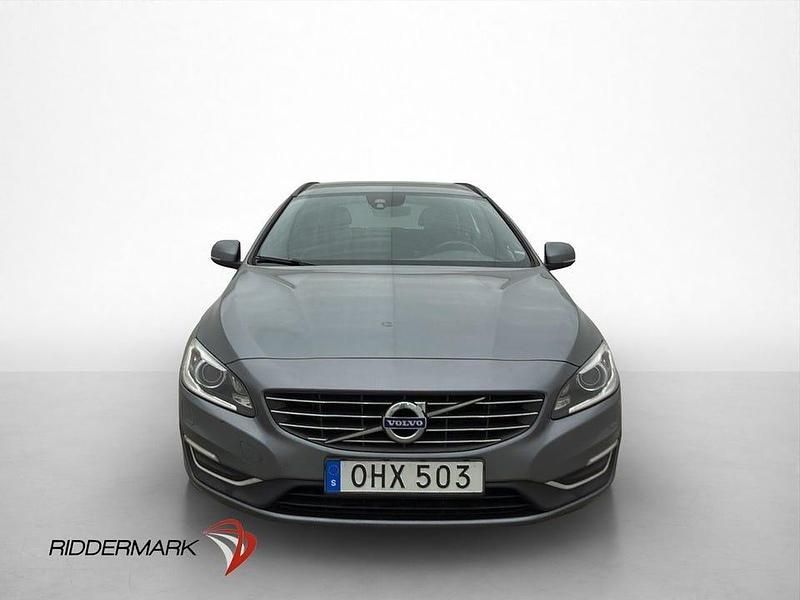 Begagnad Volvo V60 Momentum 190 HK (139 kW) 2016 Grå Kombi
