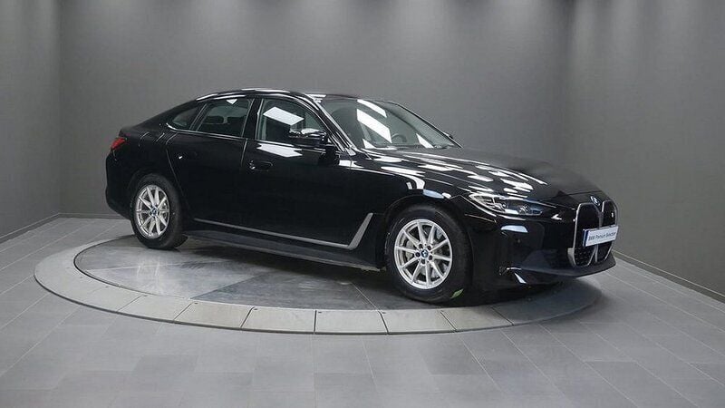 Svart Begagnad 2023 BMW i4 Sedan | 509 000 kr (Superpris) - Bild 1/4