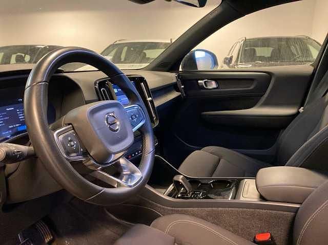 Begagnad Volvo XC40 Single Motor 175 kW (238 HK) 2023 Grå SUV