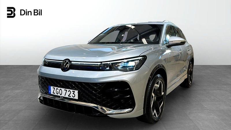 Silver Begagnad 2025 VW Tiguan R-line SUV | 489 900 kr (Lite dyr) - Bild 1/4
