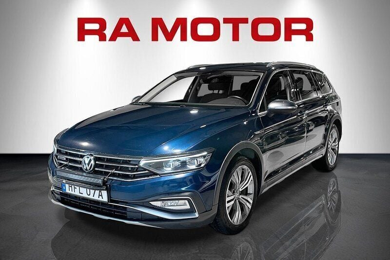 Blå Begagnad 2020 VW Passat Alltrack Kombi | 239 800 kr (Bra pris) - Bild 1/4