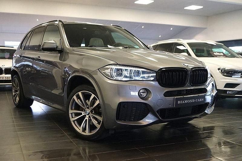 Grå Begagnad 2017 BMW X5 M Sport SUV | 329 900 kr (Marknadspris) - Bild 1/4