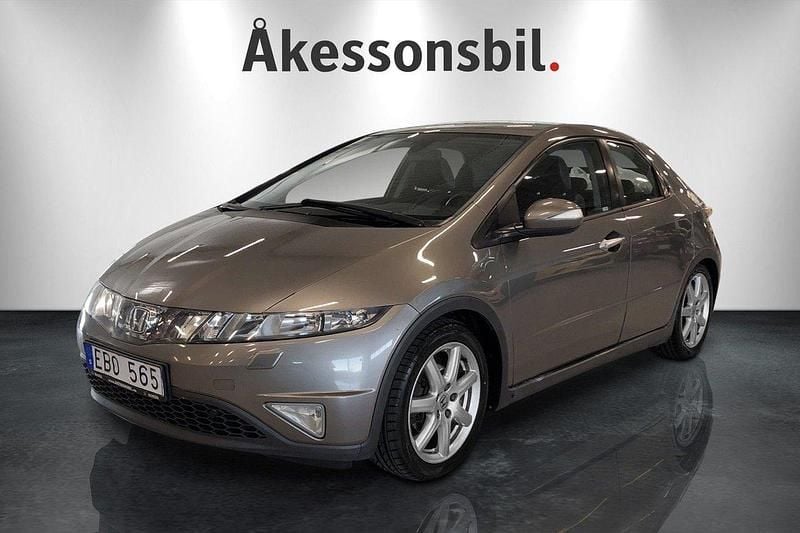 Mörkgrå Begagnad 2006 Honda Civic Sport Halvkombi | 59 000 kr - Bild 1/4