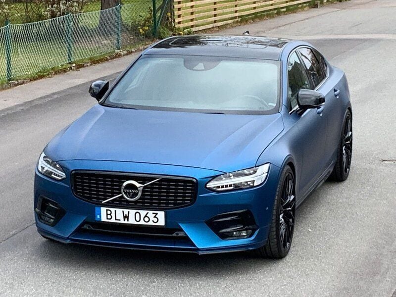Blå Begagnad 2017 Volvo S90 R-Design Sedan | 339 900 kr (Lite dyr) - Bild 1/4
