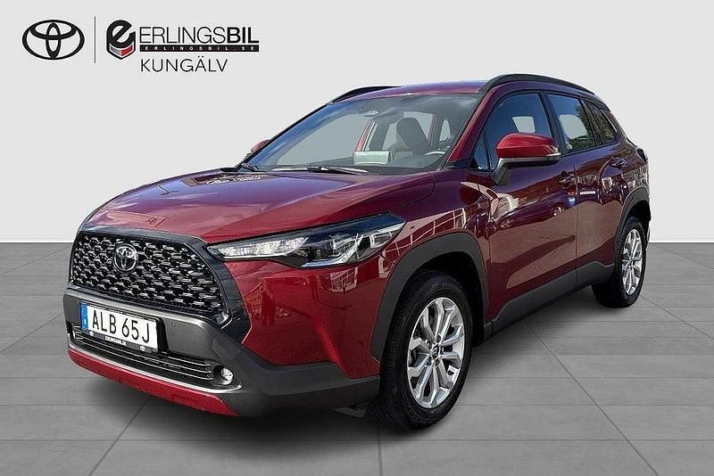 Röd Begagnad 2024 Toyota Corolla Cross Active SUV | 349 900 kr (Marknadspris) - Bild 1/4