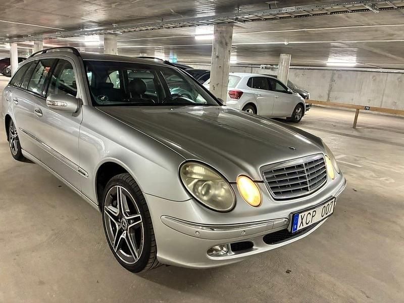 Begagnad Mercedes E320 224 HK (164 kW) 2003