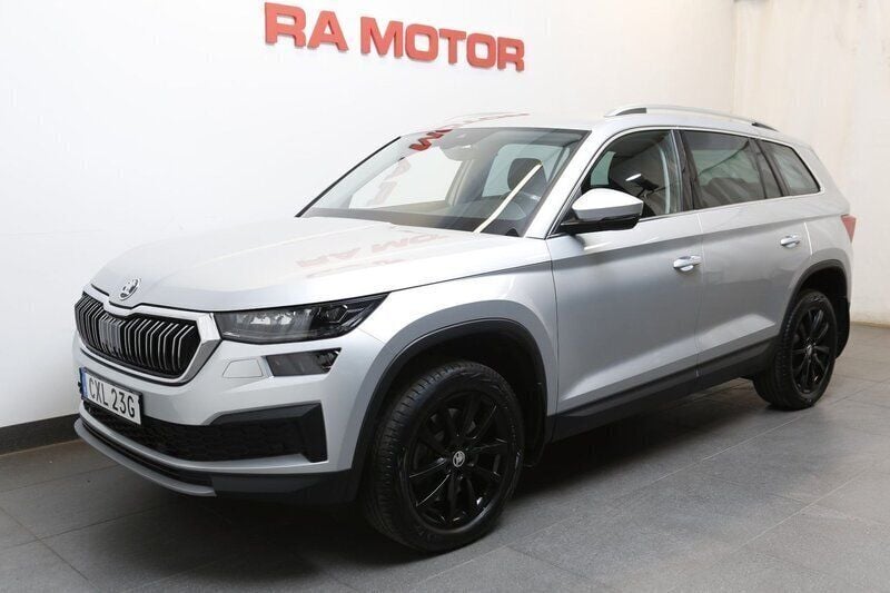 Silver Begagnad 2024 Skoda Kodiaq Style SUV | 439 900 kr (Bra pris) - Bild 1/3