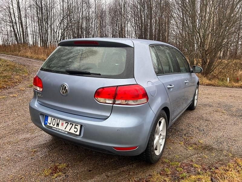 Begagnad VW Golf VI 102 HK (75 kW) 2009 Halvkombi