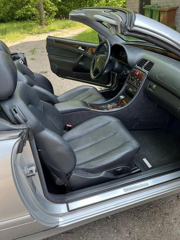 Begagnad 2000 Mercedes CLK320 Cab | 51 000 kr - Bild 1/4