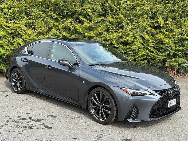 Begagnad Lexus IS350 Sport Line 316 HK (232 kW) 2022 Mörkgrå Sedan