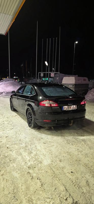 Begagnad Ford Mondeo 130 HK (95 kW) 2008 Svart Halvkombi