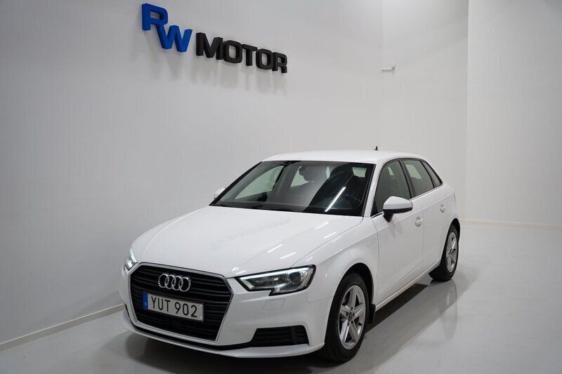 Vit Begagnad 2018 Audi A3 Sportback Proline Halvkombi | 179 800 kr (Marknadspris) - Bild 1/4