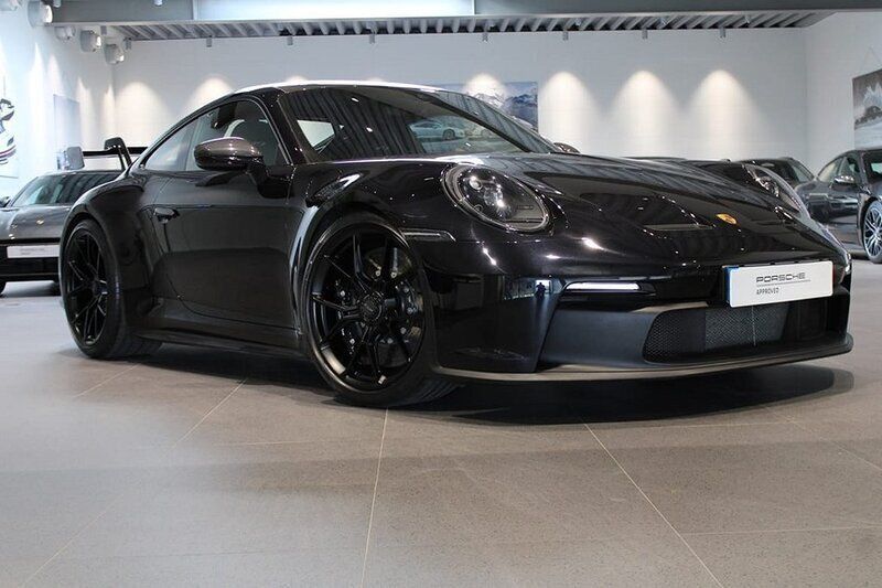 Svart Begagnad 2022 Porsche 992 | 2 295 000 kr (Marknadspris) - Bild 1/4